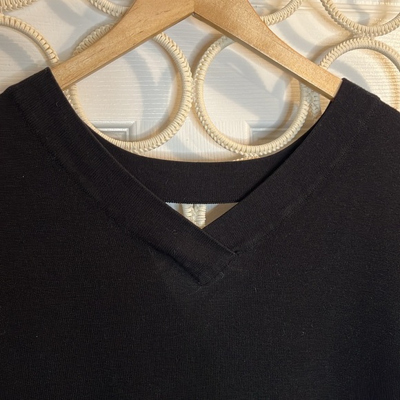 BANANA REPUBLIC women’s XS black sleeveless sweater - Picture 2 of 7